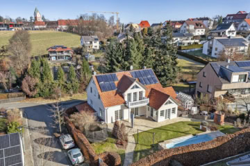 Einzigartiges Einfamilienhaus mit Pool und gelungener Einliegerwohnung, 85298 Scheyern, Einfamilienhaus